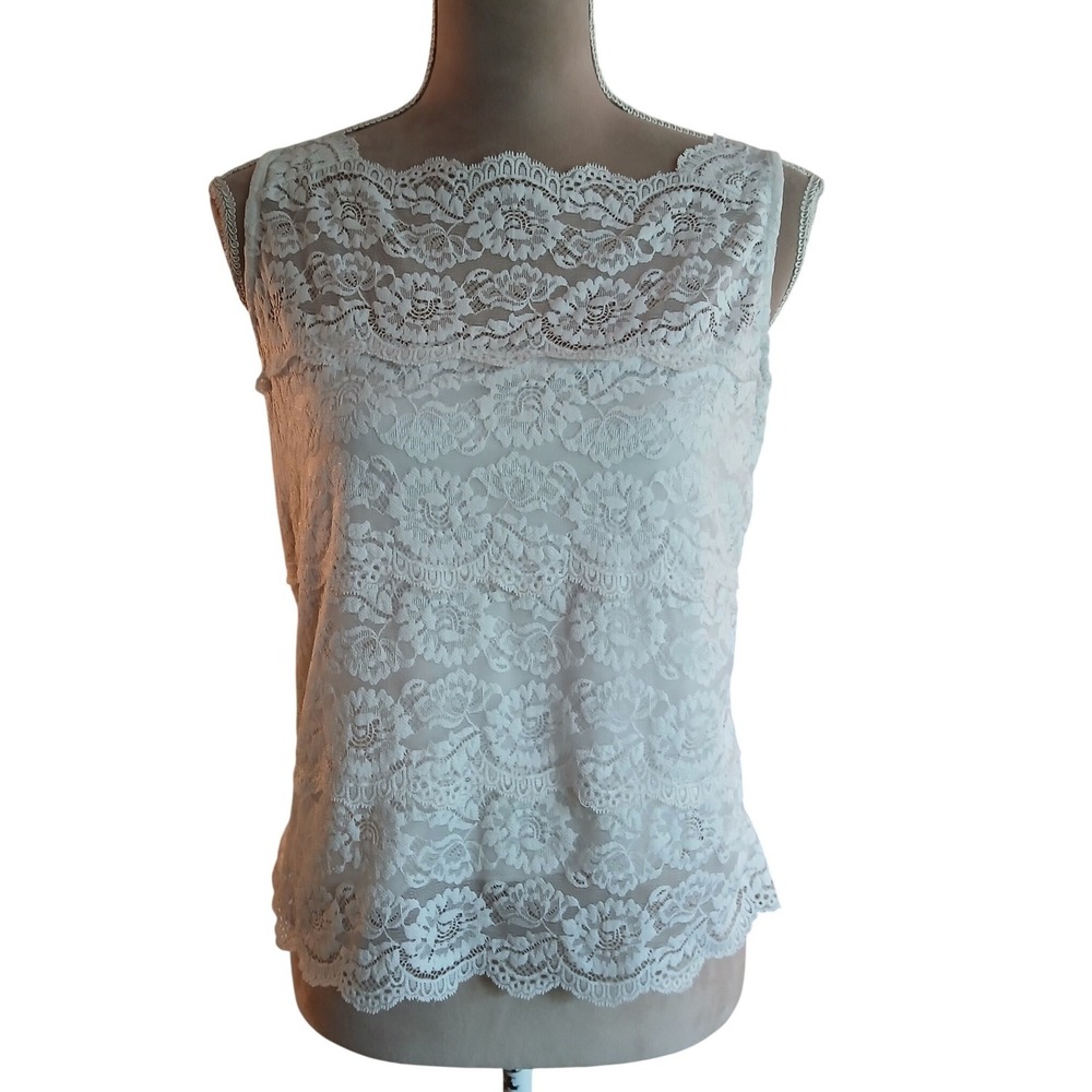 Emma James Medium White Floral Lace Front Sleeveless Blouse Top